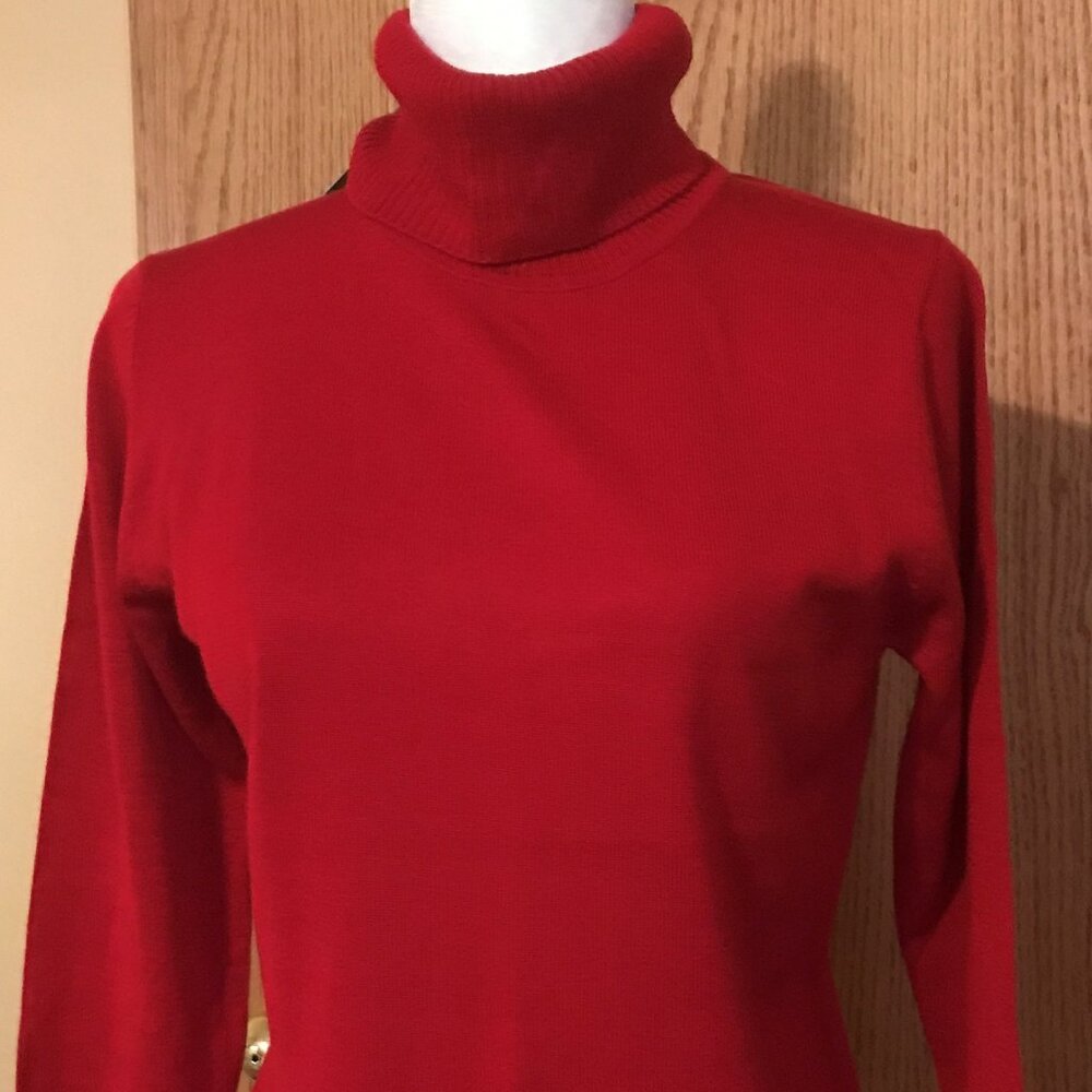 Tommy Hilfiger Ladies Turtleneck Sweater size Small Red NWT